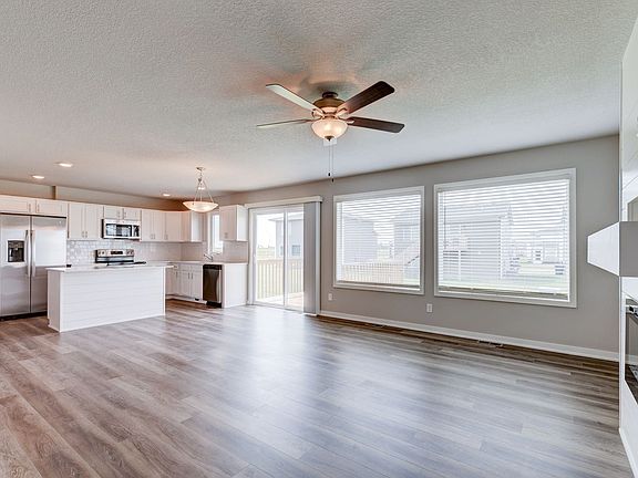 3rd image of 4025 NE 6th St
