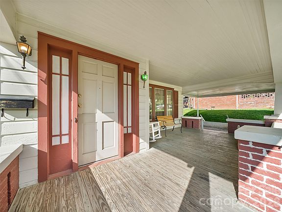 2nd image of 147 Walnut Ave
