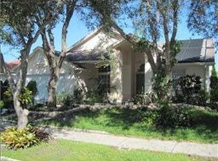 1119 Mainsail Dr, Tarpon Springs, FL 34689