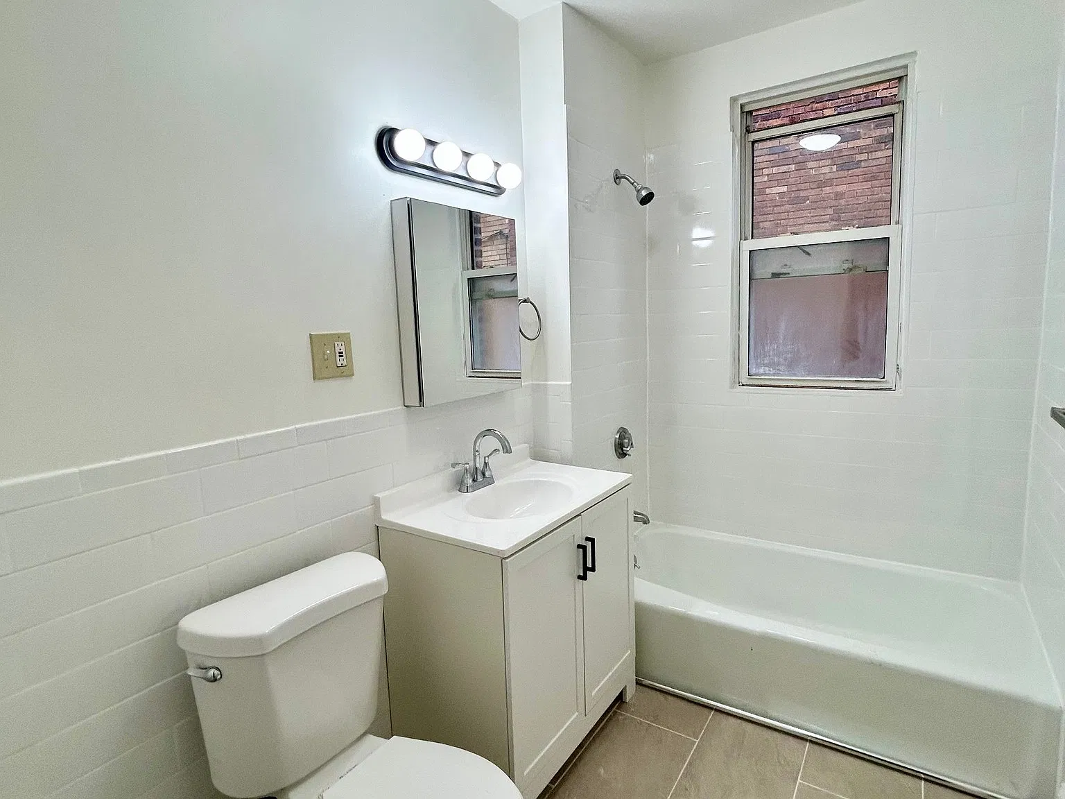2 bed, $2,300 — Photo 1