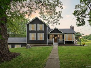 1814 S Hadley Rd, Ortonville, MI 48462