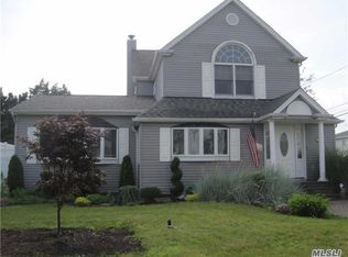 259 Biltmore Blvd, Massapequa, NY 11758
