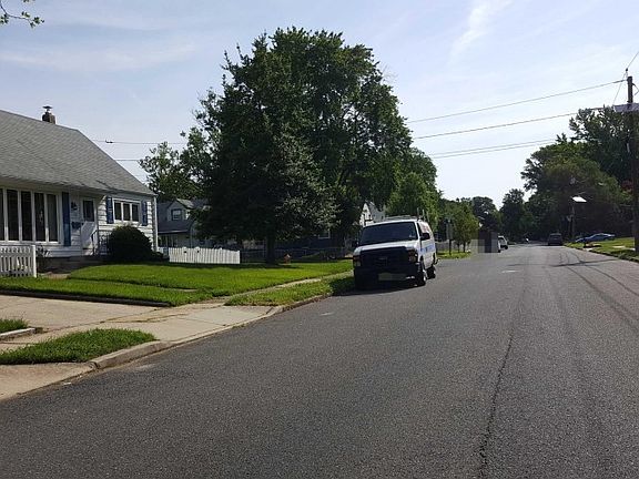 4th image of 430 Woodbury Lake Dr