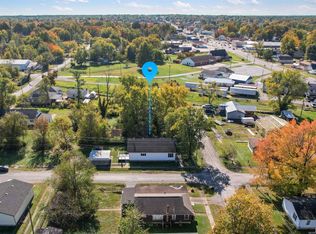 1220 N 14th St, Herrin, IL 62948