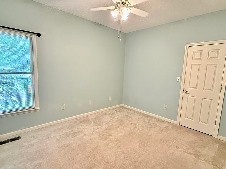 113 Nobleton Ln NW — Photo 36