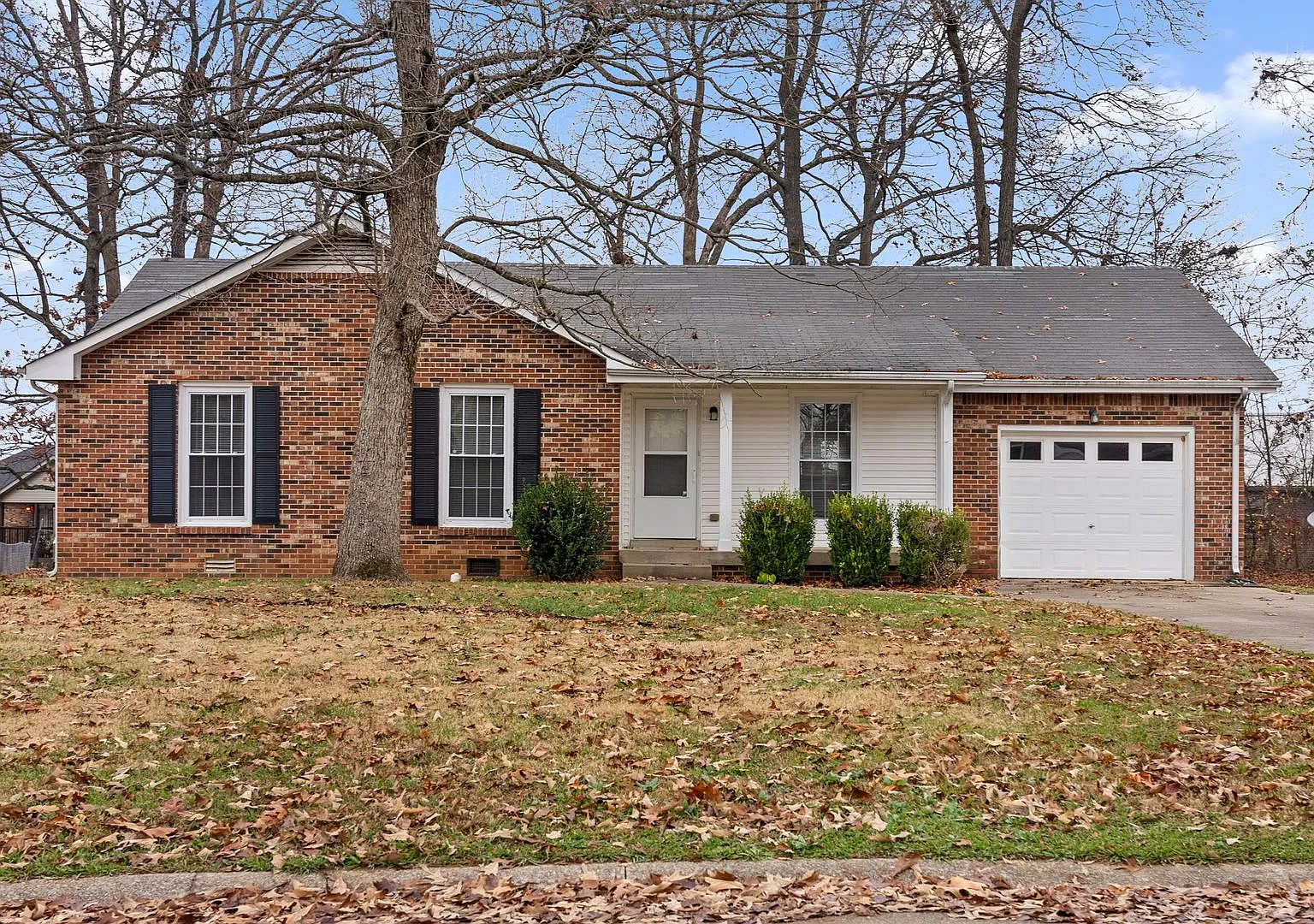 242 Millstone Cir* — Photo 1