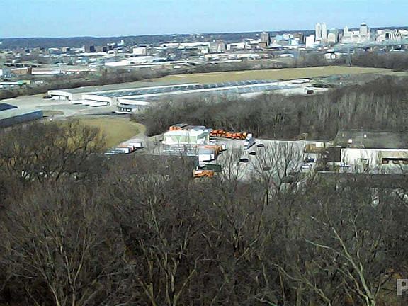 2nd image of 600 Fondulac Dr