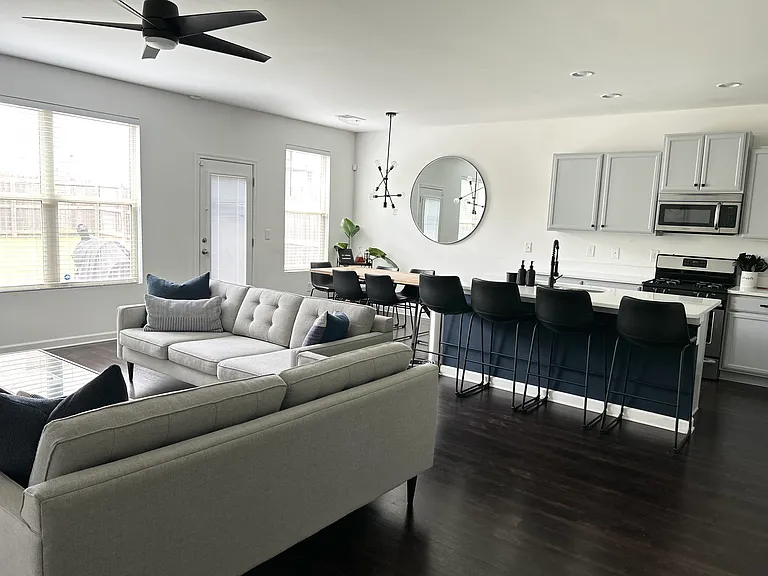 5114 Rapahoe Trl — Photo 4