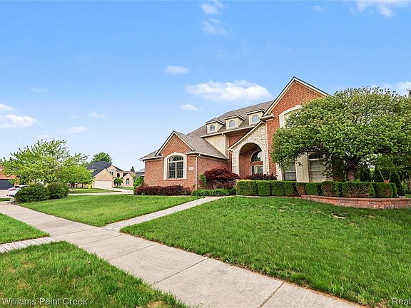 3rd image of 21257 Gentry Dr