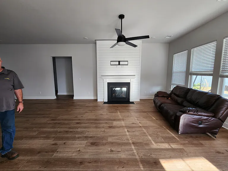 112 Ashworth Dr — Photo 13