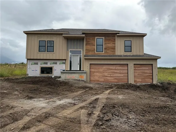 2121 Deerfield Ter, Liberty, MO 64068