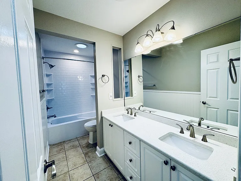 3571 Brampton Dr — Photo 37