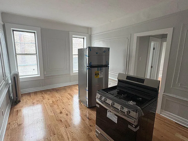 1082 Eastern Pkwy #D6 — Photo 1