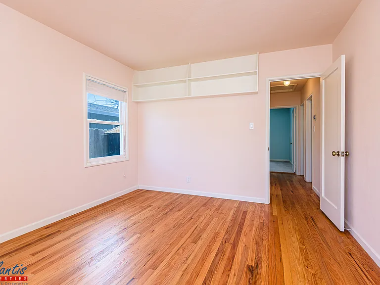 525 Laverne Ave — Photo 10