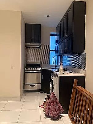1st image of 10 Manhattan Ave APT 1B