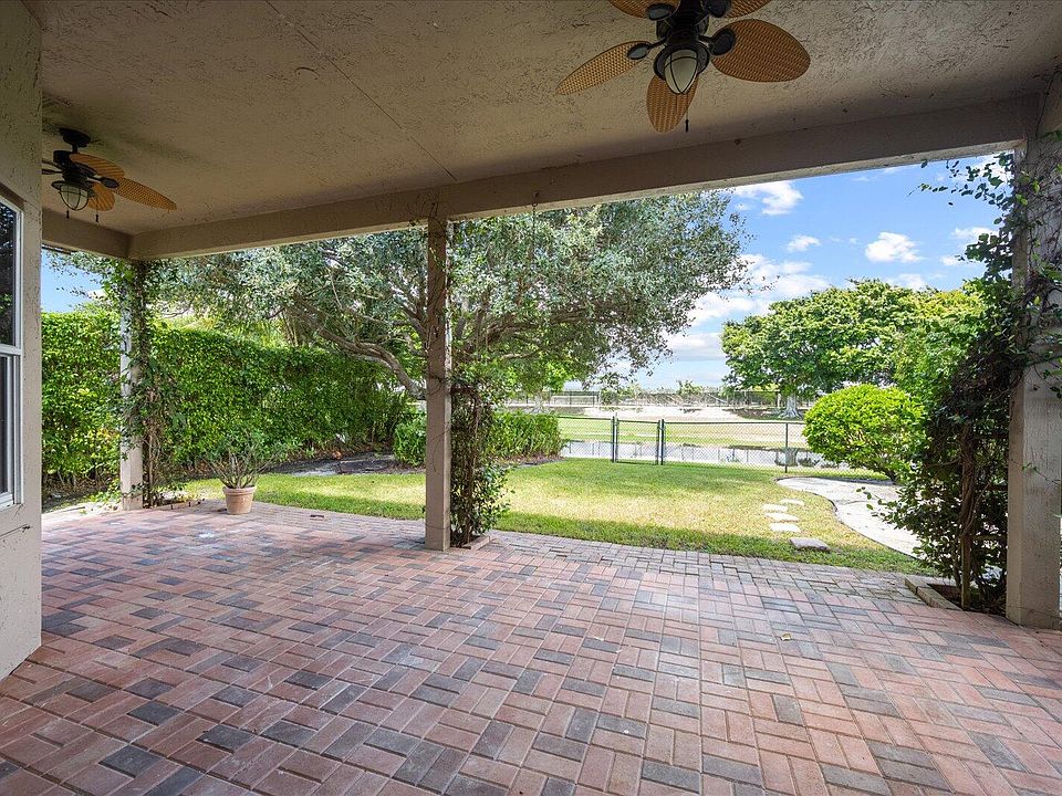 1st image of 3634 Old Lighthouse Circle