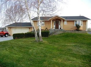 8404 Adams Dr, Pasco, WA 99301