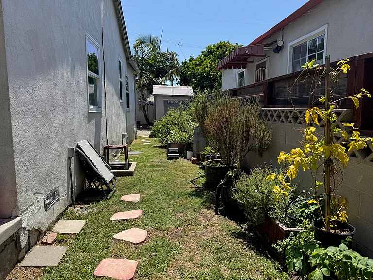 838 Flower Ave — Photo 25