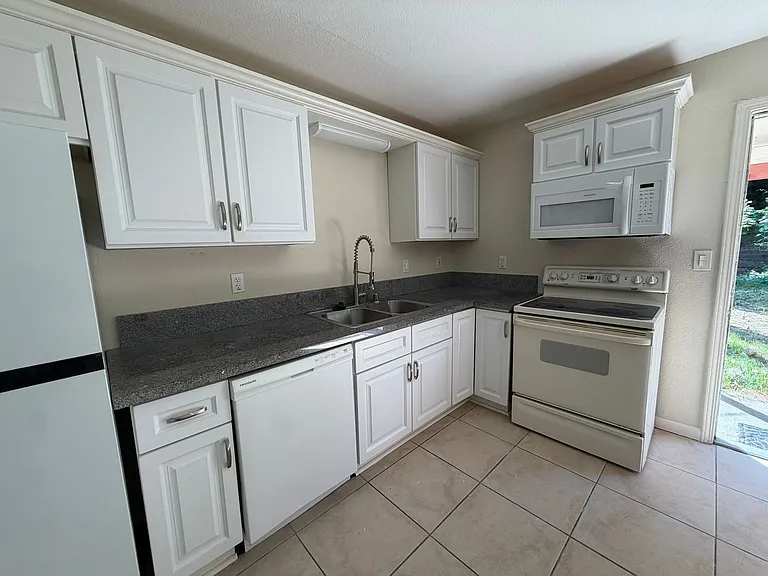 SAC T 535 N Harbor Blvd #A-C — Photo 1