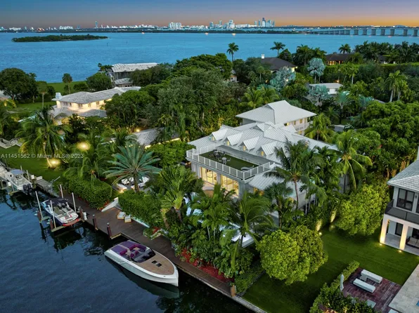 761 Buttonwood Ln, Miami, FL 33137