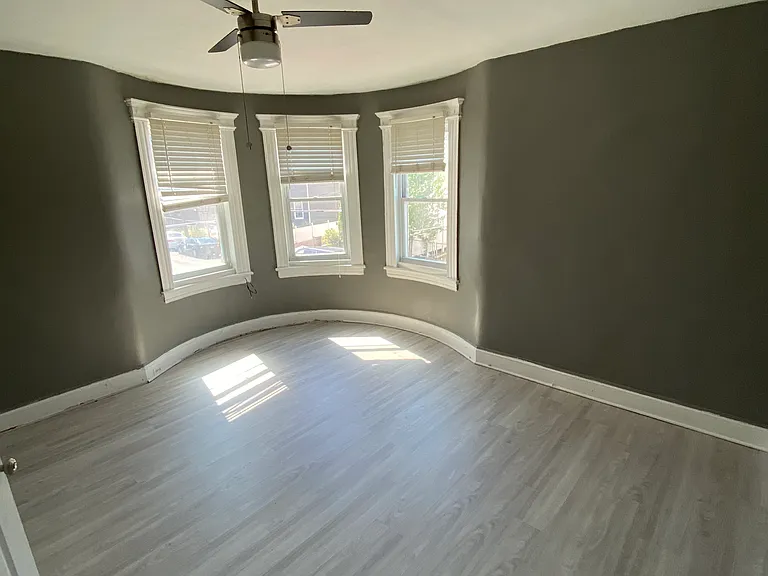 749 Arctic St #18 — Photo 3