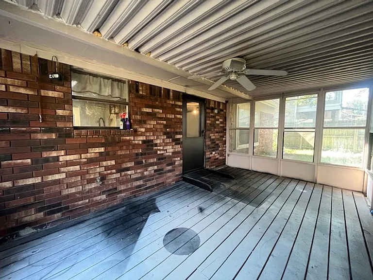 1832 S Fir Ave — Photo 17