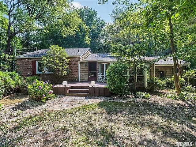 1st image of 33 Woodhollow Ln