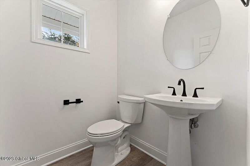 5th image of 30 Bradley Circle