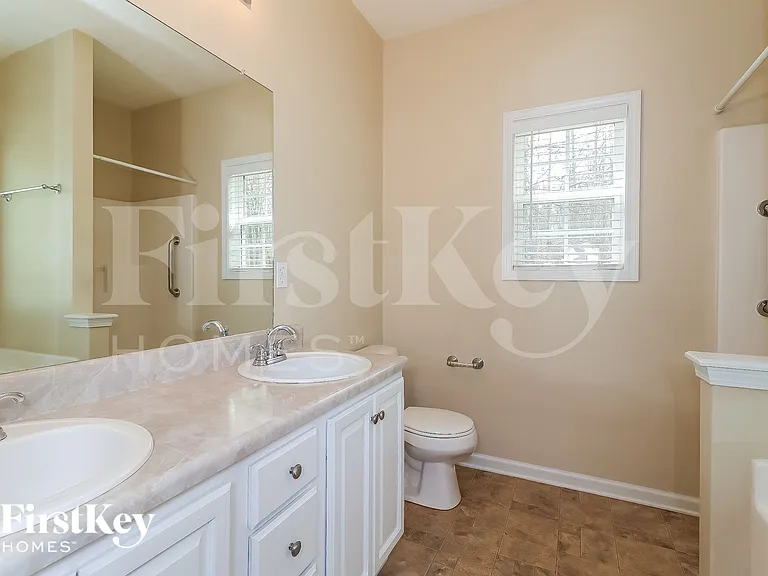 85 Meadow Spring Ct — Photo 11