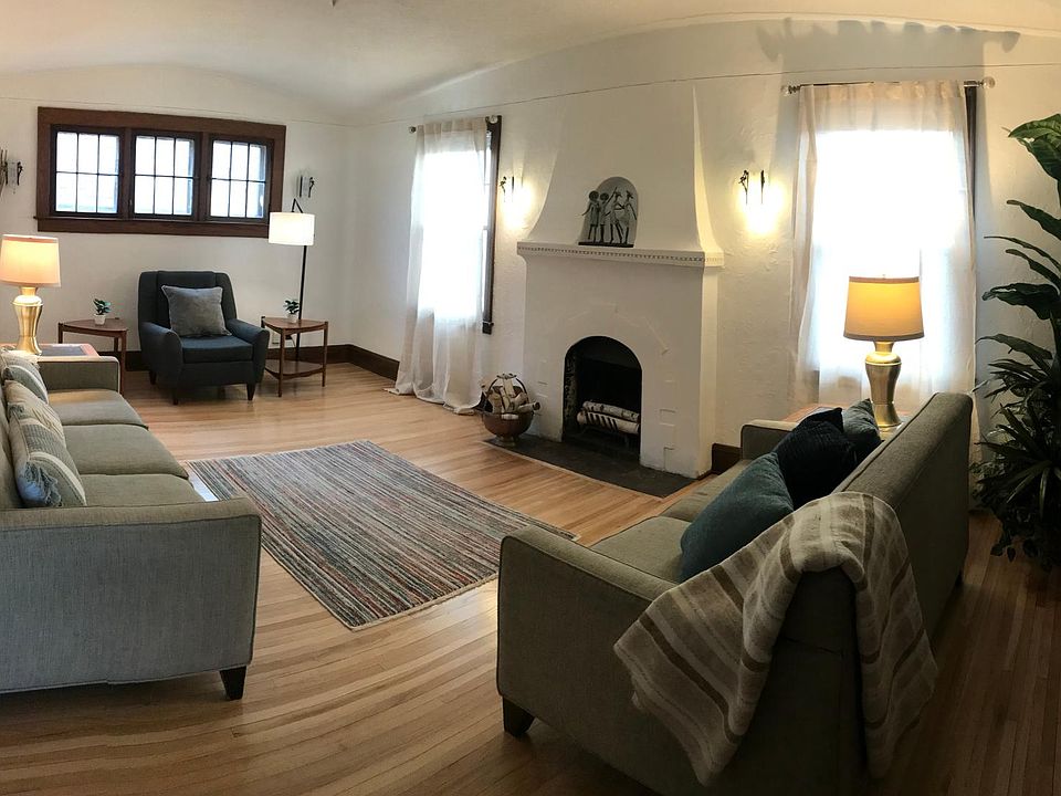 Upper Unit #2 Living