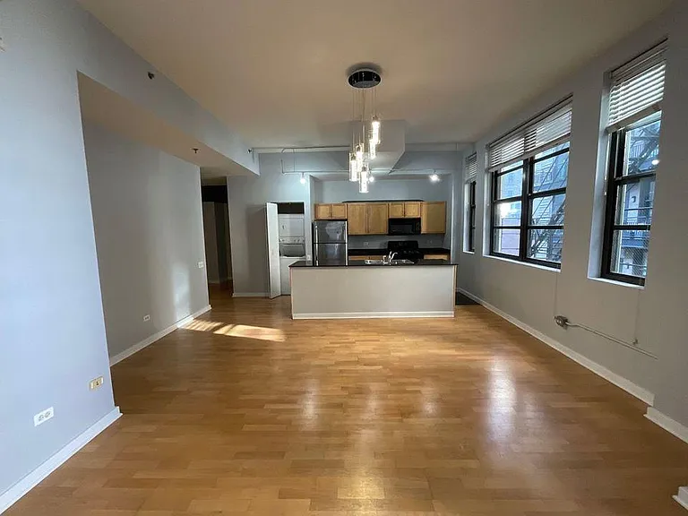 5 N Wabash Ave #1401 — Photo 10