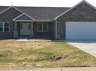 100 Shumard Oak Dr, Troy, MO 63379