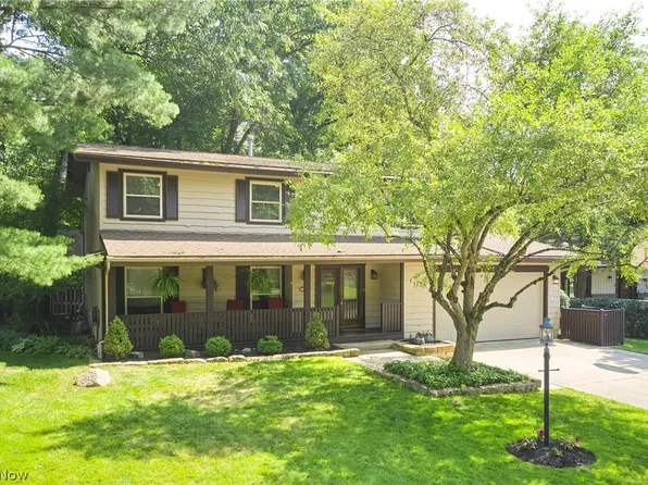 1756 Deepwood Dr, Akron, OH 44313