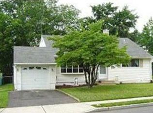 47 Raven Dr, Colonia, NJ 07067