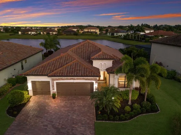 14022 Florida Rosemary Dr, Bradenton, FL 34211
