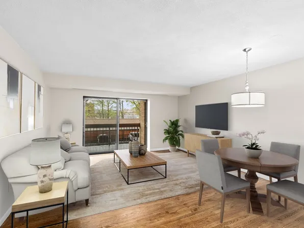 208 41st Ctr, Brookline, MA 02446