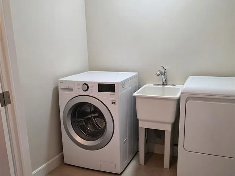 6 Chestnut Dr #9 — Photo 13