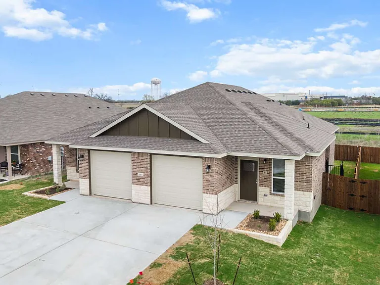 1110 Zora Dr #B — Photo 2