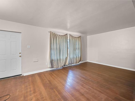 3rd image of 8319 Hill Ave