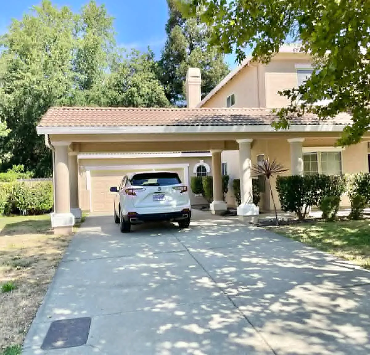 4 bed, 2016 sqft, $3,350 — Photo 2