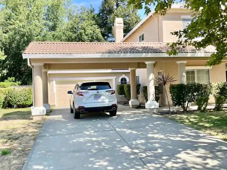 58 Penelope Ct — Photo 2