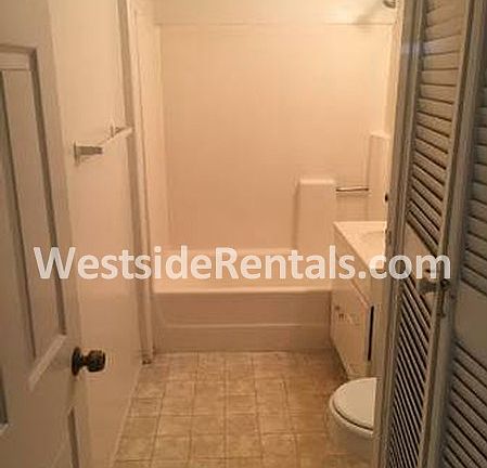 2nd image of 4277 Fanuel St