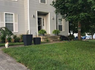 100 Tiverton Way, Elizabethtown, KY 42701