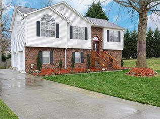 3935 Landover Dr, High Point, NC 27265