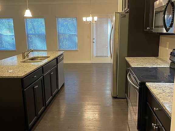 3rd image of 243 Green Bridge Ct