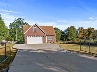 13535 Versailles Rd, Rockvale, TN 37153