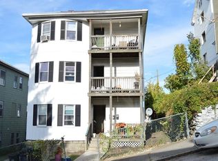 11 Diamond St, Worcester, MA 01610