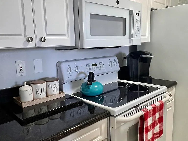 651 Okeechobee Blvd #706 — Photo 17