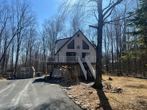 3127 Tuskegee Dr, Pocono Lake, PA 18347