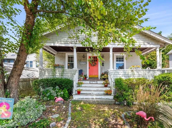 476 Humphrey St, Swampscott, MA 01907